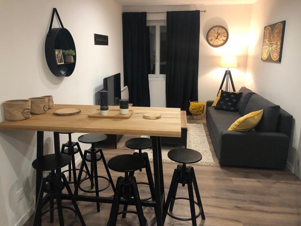 Logement A Brive Proche Centre-Ville Et Campagne - Climatisation, Wifi, Coin Exterieur Et Parking Prives Exterior foto